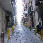 La Casa Di Tania A Napoli